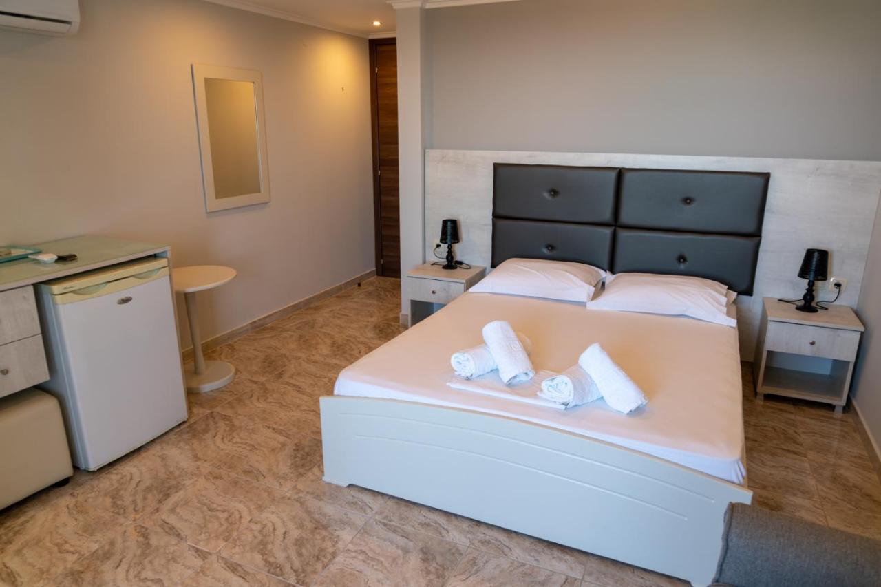 Rea Hotel Paralía Extérieur photo