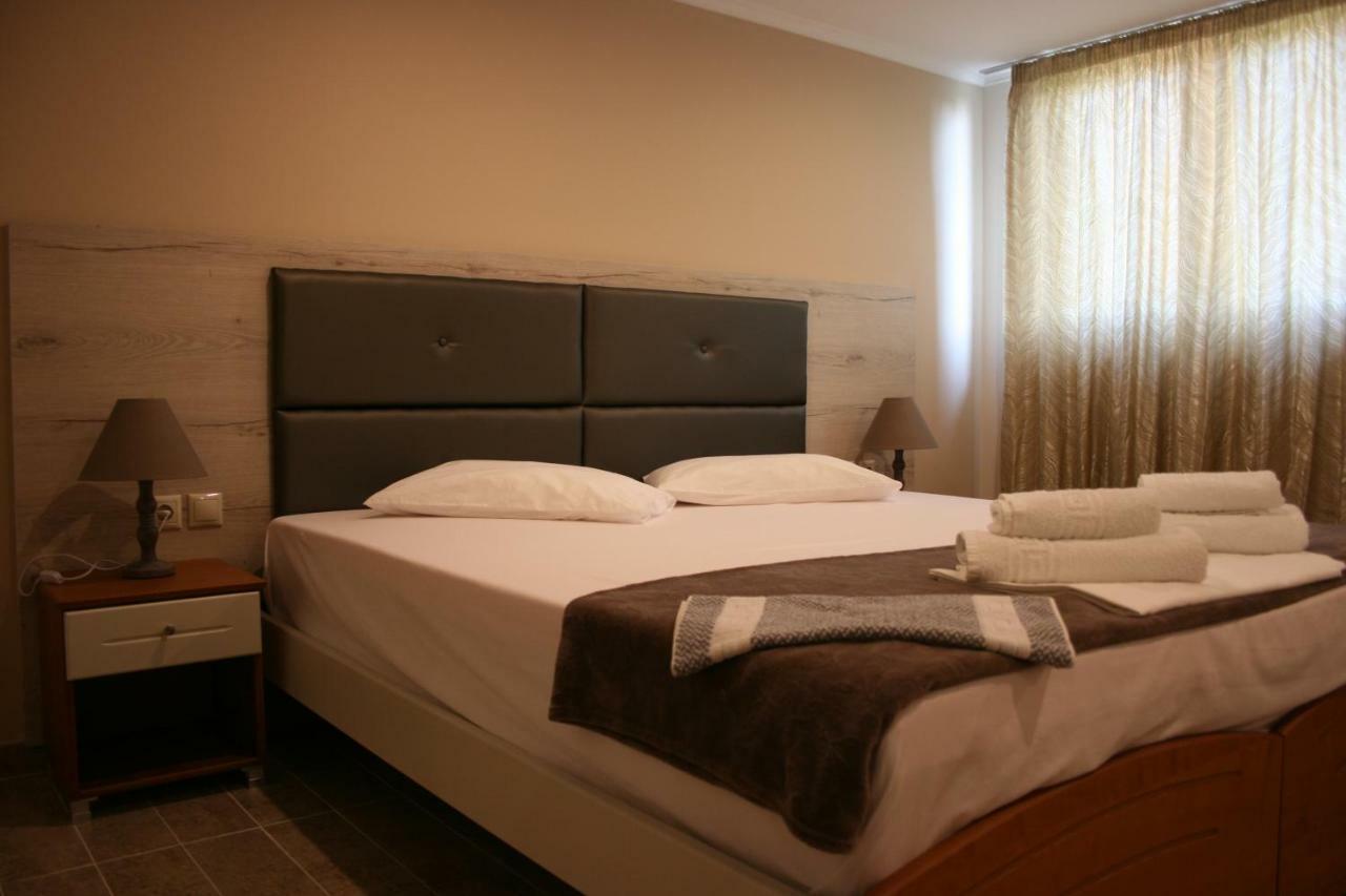 Rea Hotel Paralía Extérieur photo
