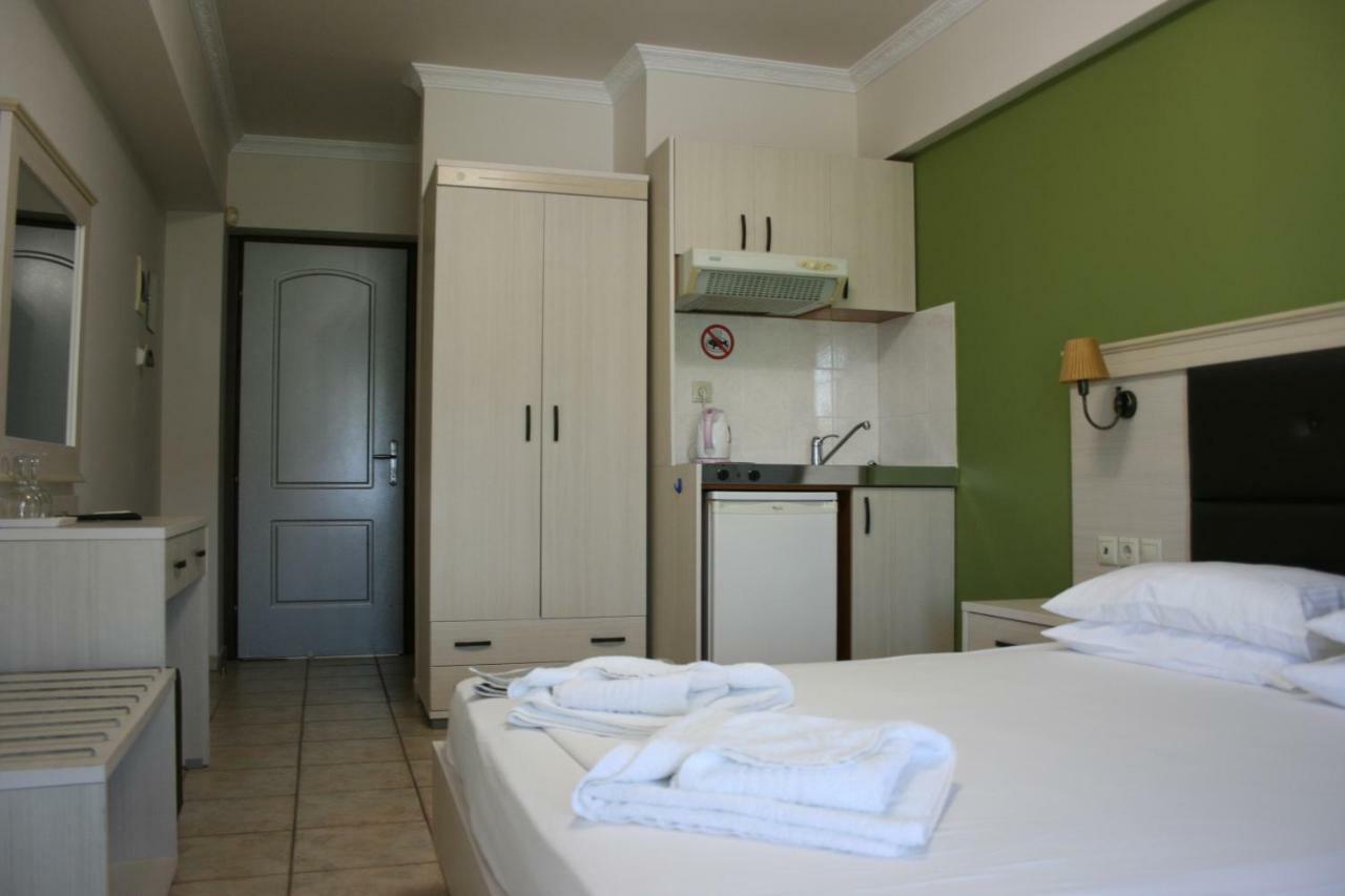 Rea Hotel Paralía Extérieur photo