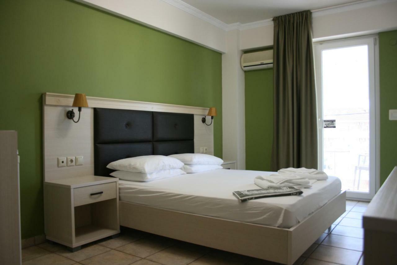 Rea Hotel Paralía Extérieur photo