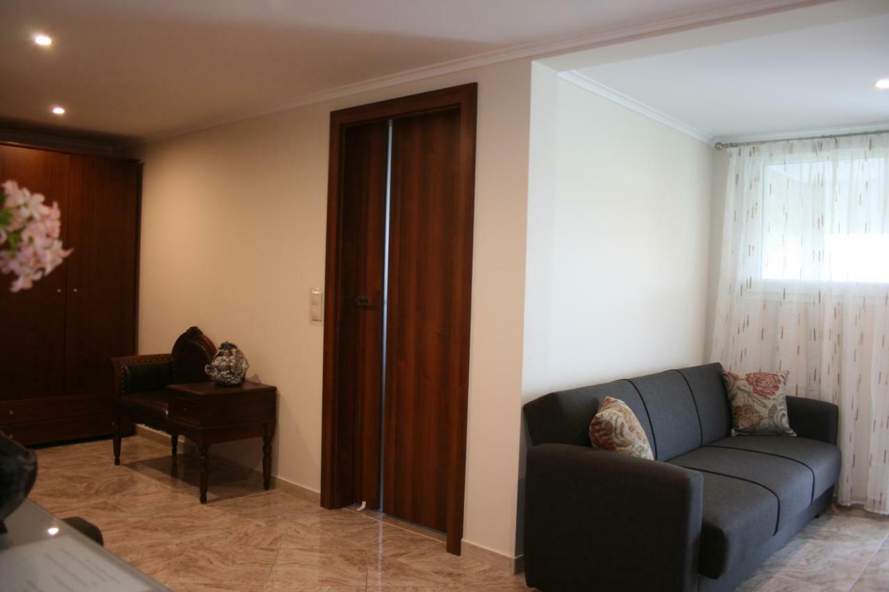 Rea Hotel Paralía Extérieur photo